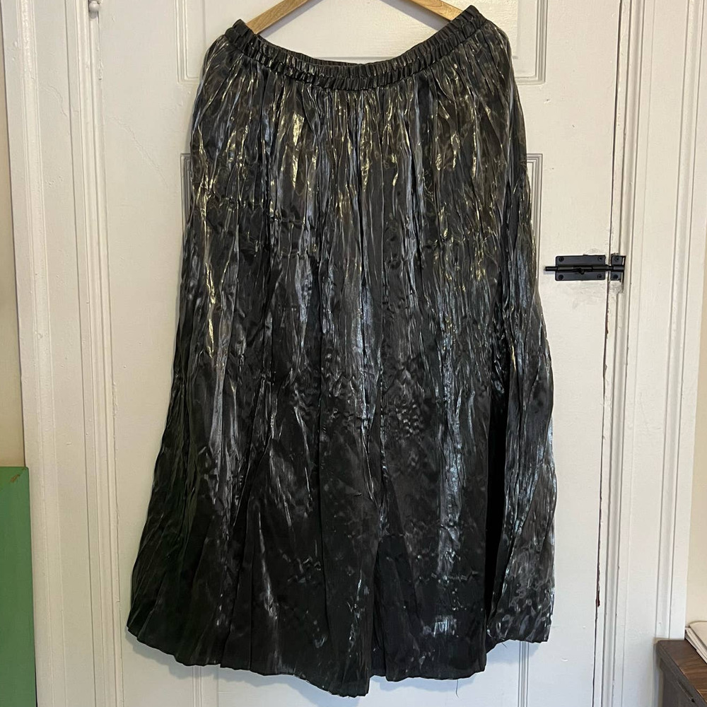 Karin Stevens Silver accordion pleated skirt 14